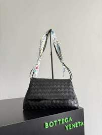 Picture of Bottega Veneta Handbags _SKUfw232840770fw